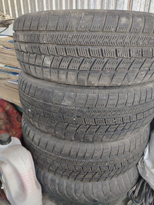 Продам зимные шины