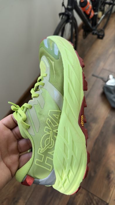 Hoka Speedgoat 7