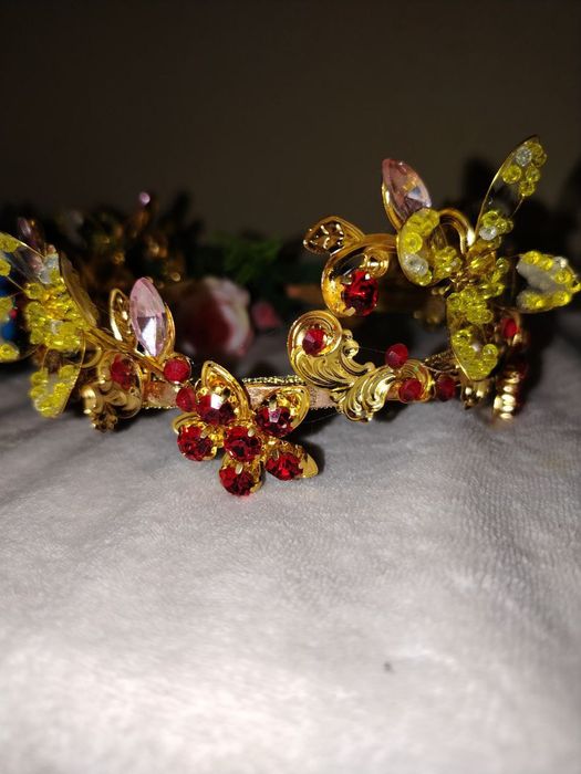 Smala texnikasida ishlangan ajoyib sarpo set