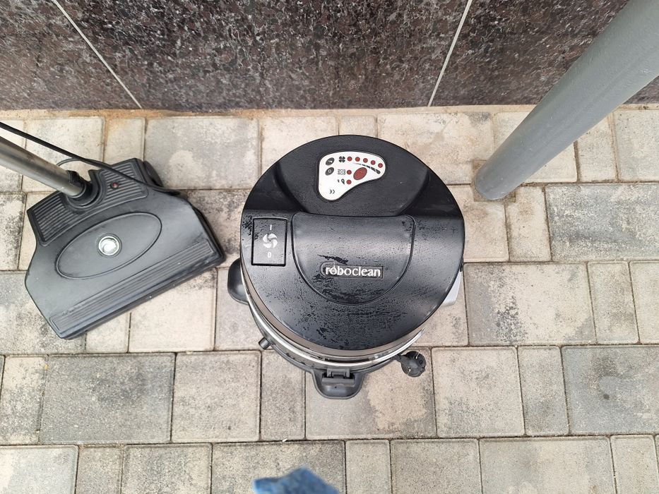 Продается пылесос Roboclean