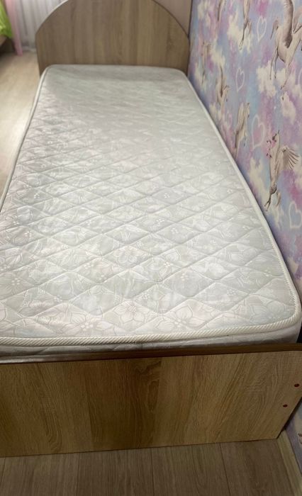 Кровать детская с матрасом