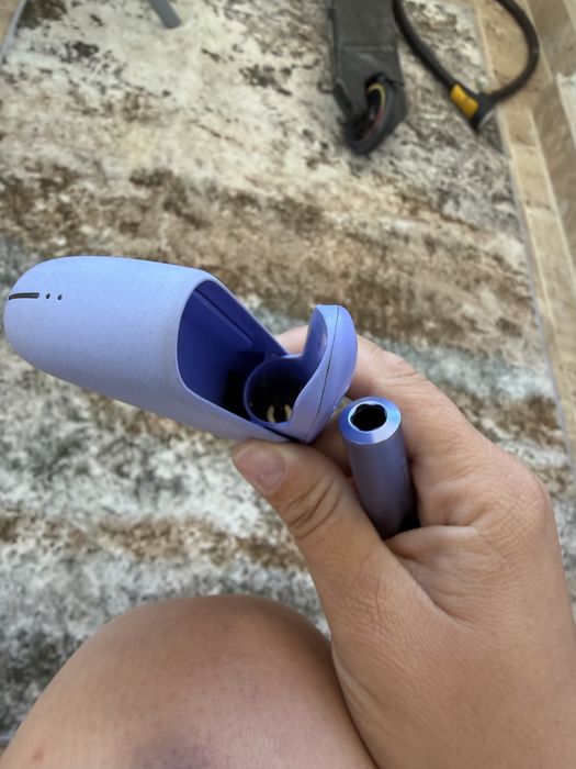 Iqos Iluma folisita merge foarte bine si tine incarcata pana la 2 zile