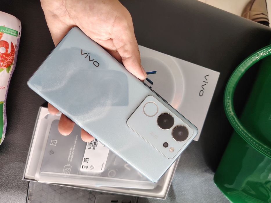 продаётся телефон