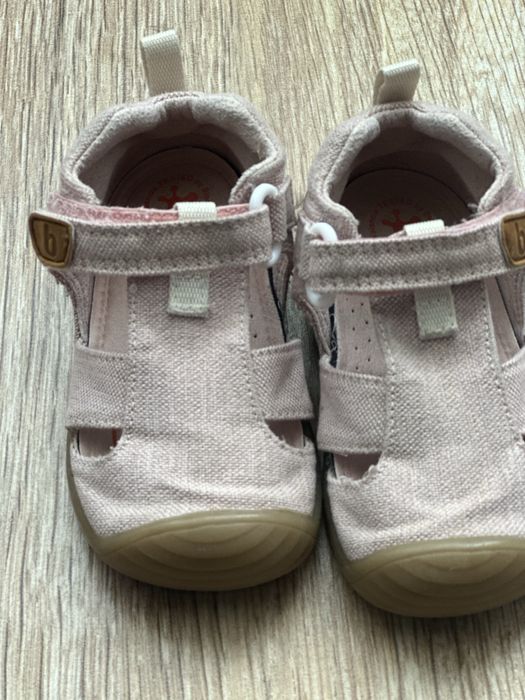 Vand Biomecanics  pentru fete marimea 20