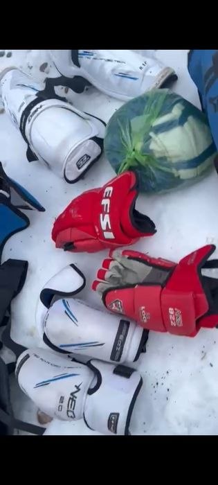 Продам хоккейный форму