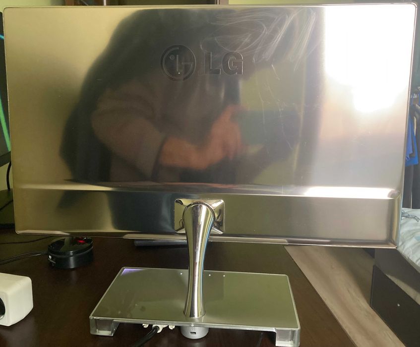 монитор 21.5" lg flatron e2290V-SN