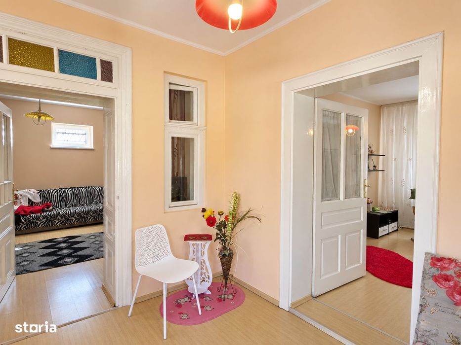 Casă cu 3 camere de vânzare în Mândruloc –teren 1.500 mp