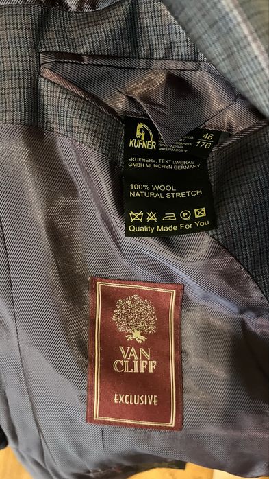 Мужской костюм размер S