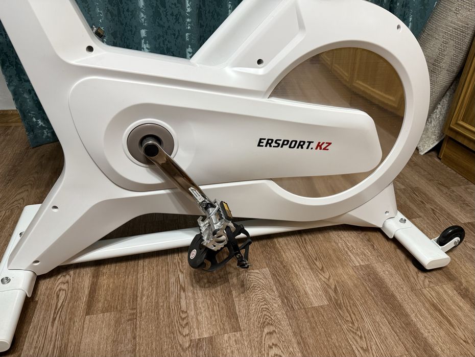 Велотренажер вертикальный