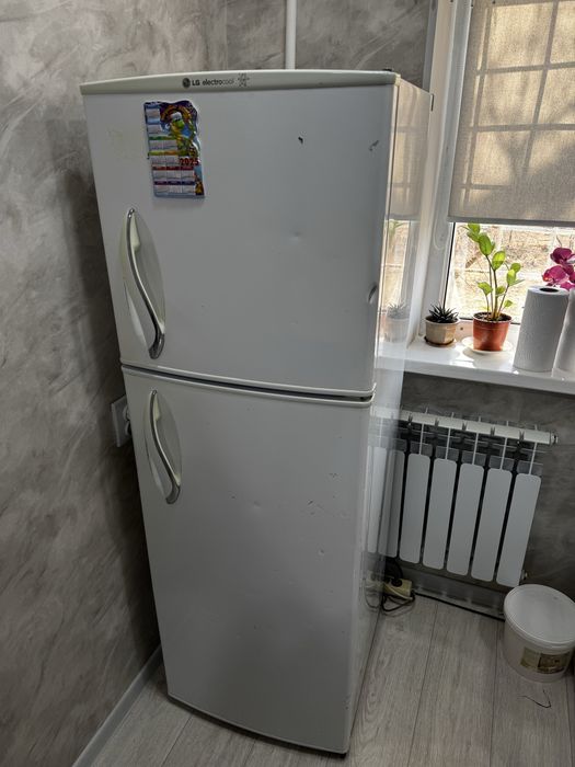 Продом холодильник хороший соостояние