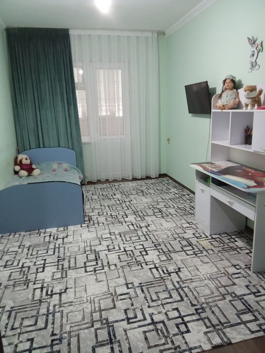 Срочна.продаётся 3х комнатная квартира на янгихаёт.