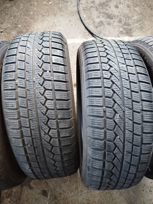 Anvelope 215/60/17  Toyo