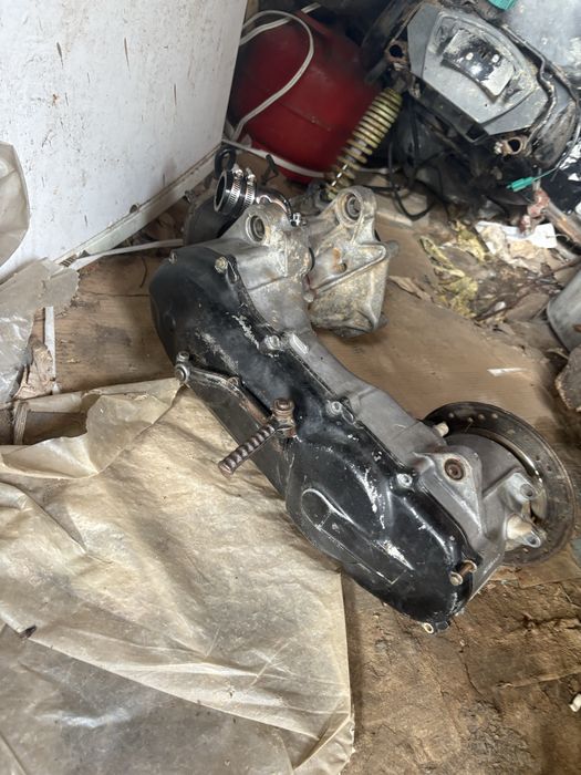 Malaguti f12 phantom 70сс На части.Може и цяло.