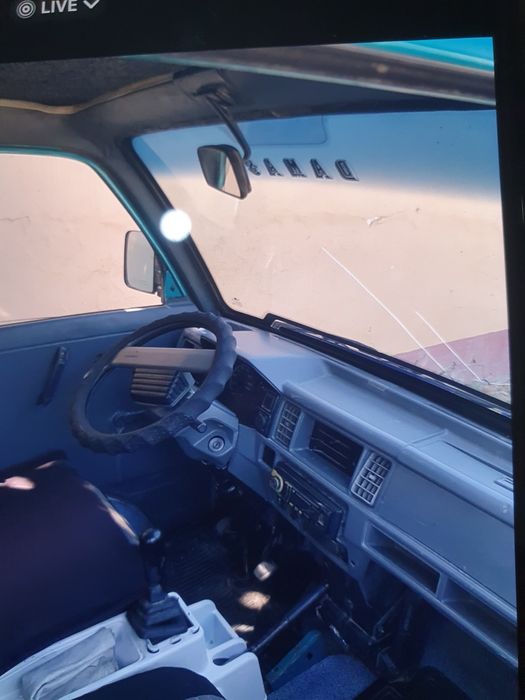 Дамас сотилади 2001 йил яшил