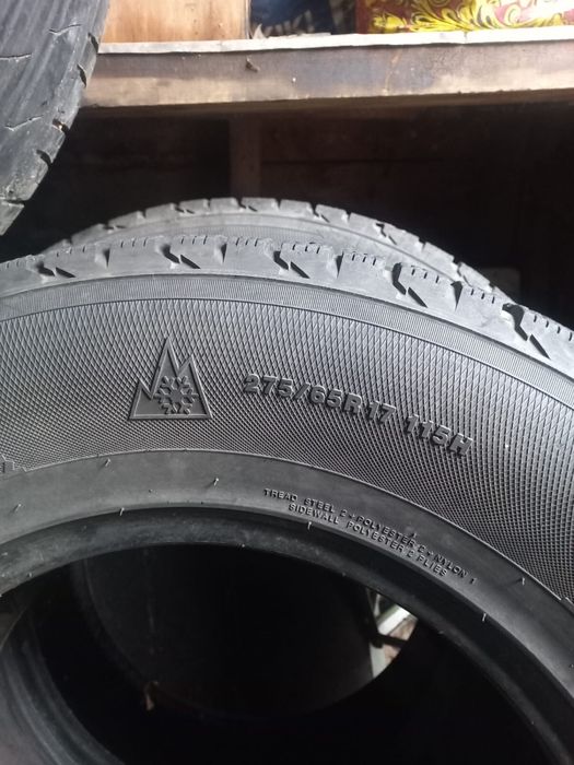 Зимние шины продам