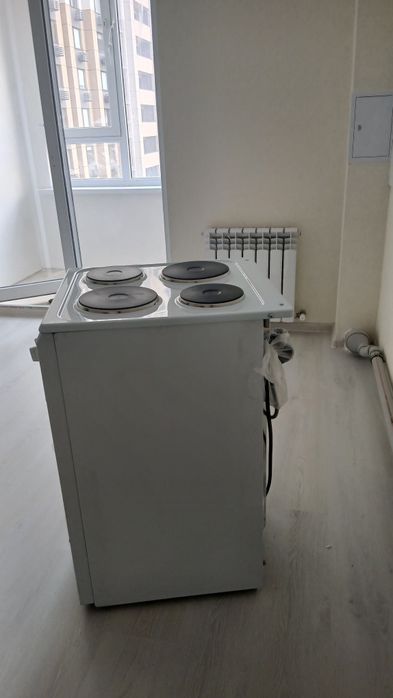Продам электрическую плиту