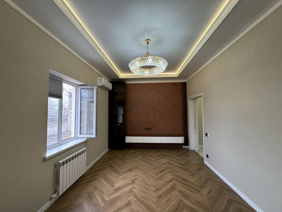 Urganch sh Evro remont 2 xonali kvartira sotiladi