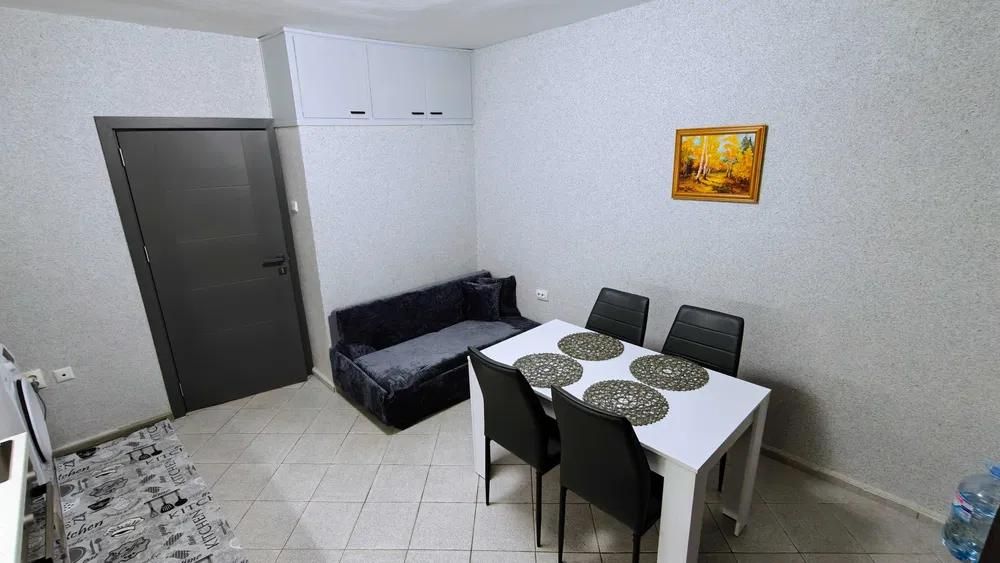 Дава се под наем Многостаен апартамент в Варна, Левски - 100 кв.м за 897.6 € - Снимка #2