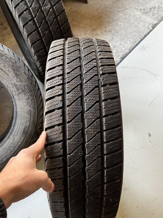 Vand set anvelope iarna M+S 215/65R16C