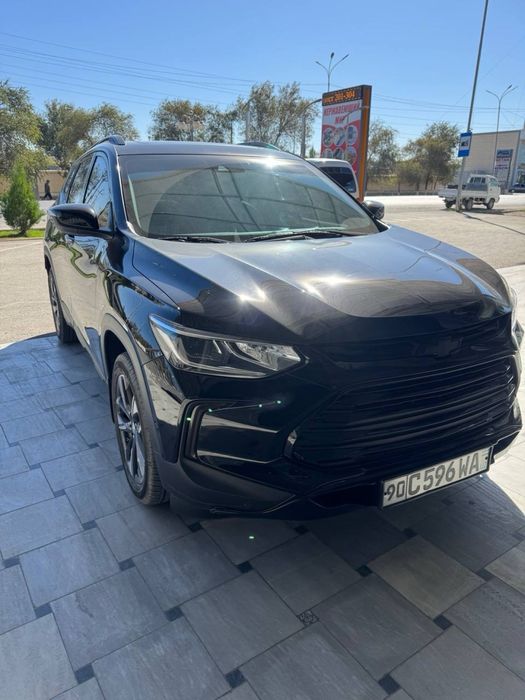 Chevrolet trakker 2023 yil 75.000 probeg polniy shumka propon gaz