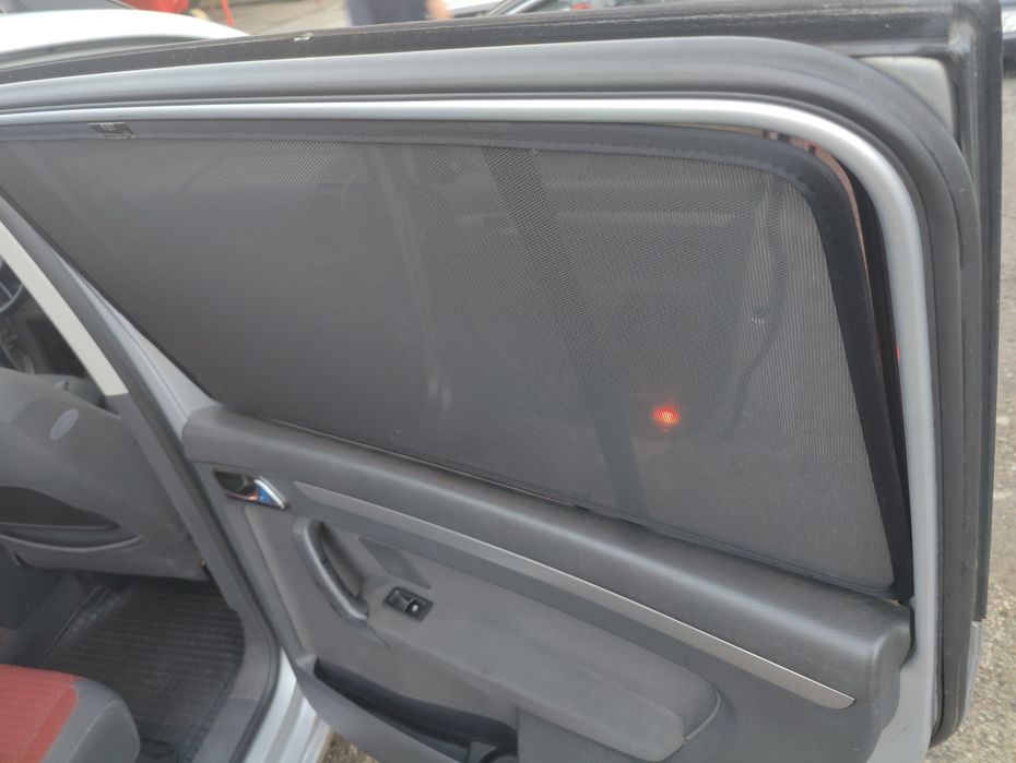 Perdeluțe umbrire Vw Touran 2005 2015