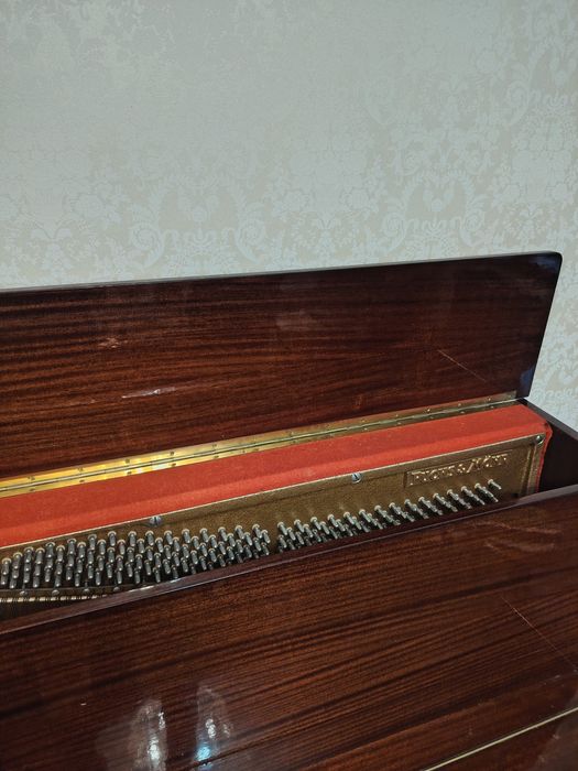 Продам пианино  Fuchs & Mohr (Германия)