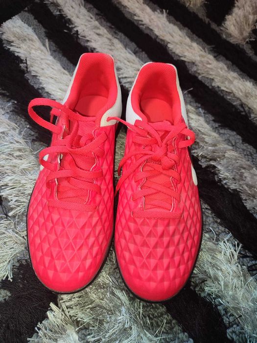 Ghete fotbal Nike culoarea rosie marimea 38