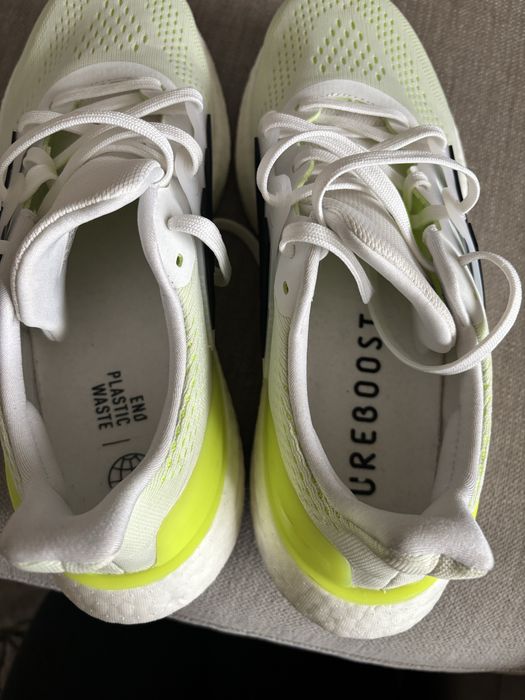 Adidasi Pureboost 23