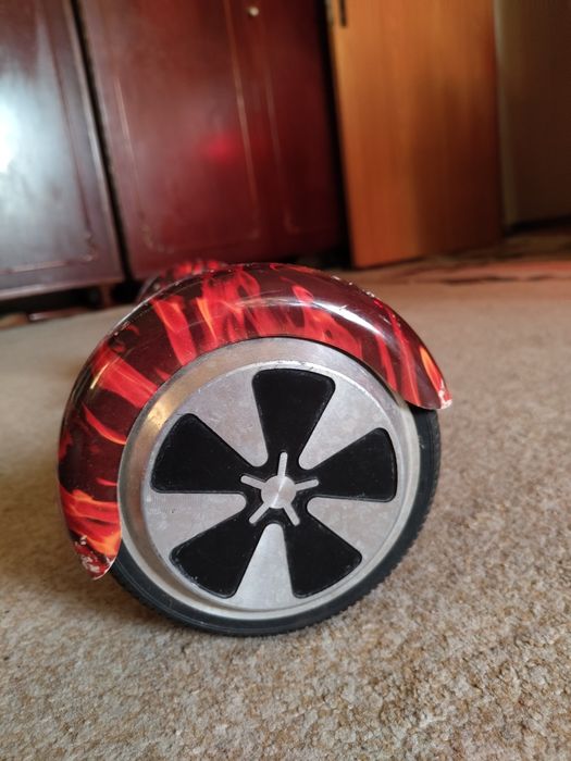 Hoverboard, Se conectează la Bluetooth+Încărcător