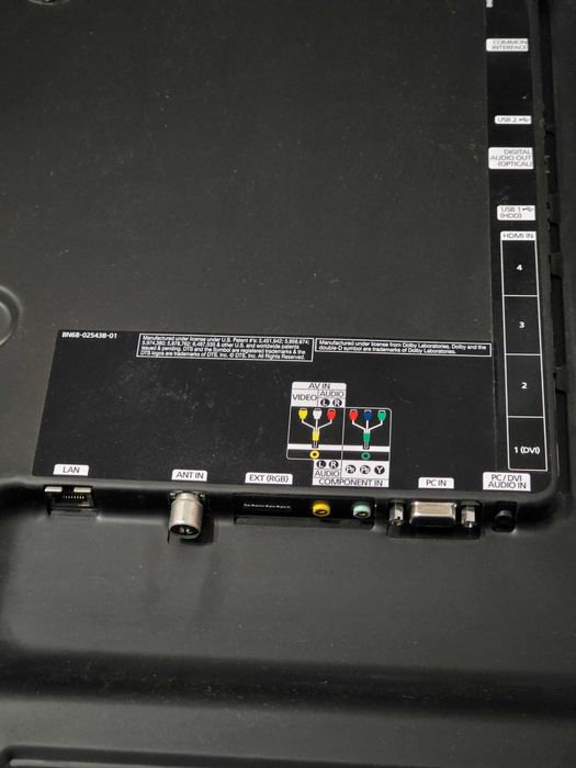 Продавам телевизор SAMSUNG UE32C5000 32 инча FULL HD,HDMI