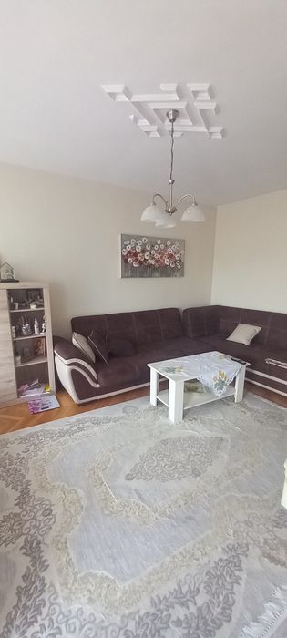 Продава се Четиристаен апартамент в Бургас, Център - 140 кв.м за 965 €/кв.м - Снимка #2