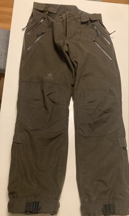 Pantaloni Alaska Superior mărime L, noi nepurtați.