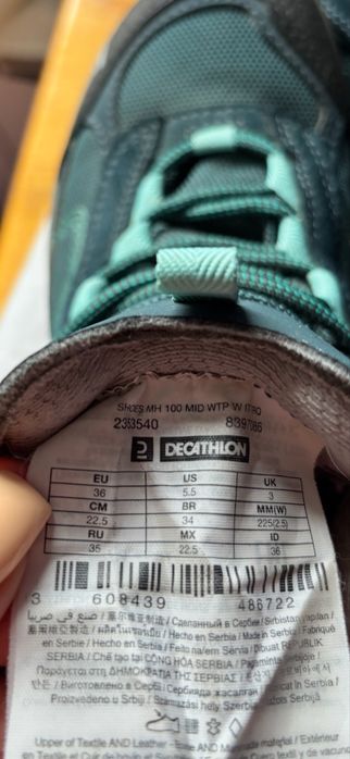 Дамски непромокаеми туристически обувки QUECHUA