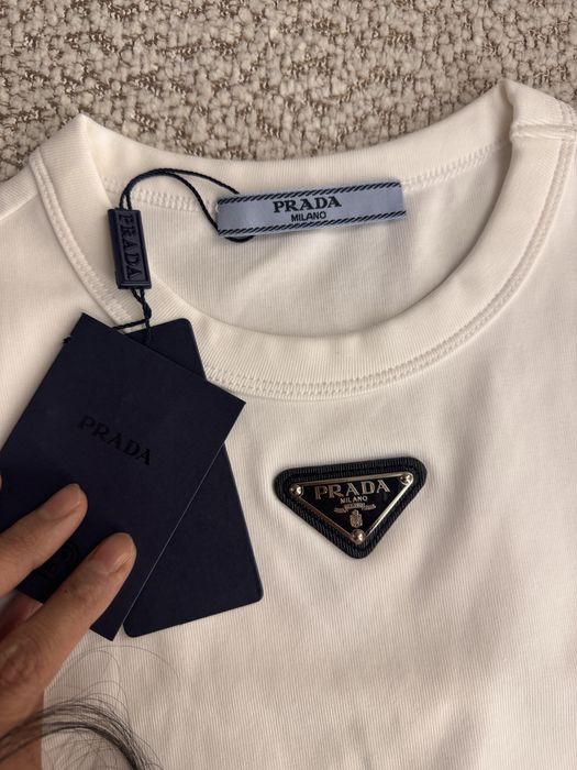 Футболка Prada с логотипом