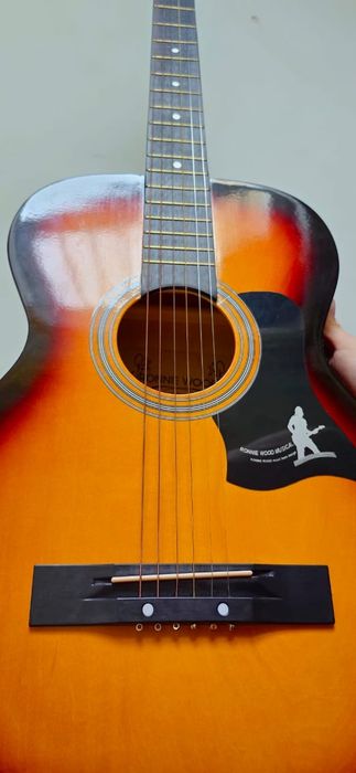 Продажа гитары состояние хорошее