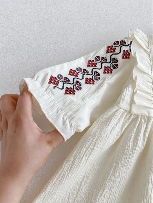 Рокля с българска шевица за момиченце