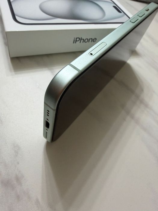 iPhone 15 ca NOU 128GB neverlooked full box