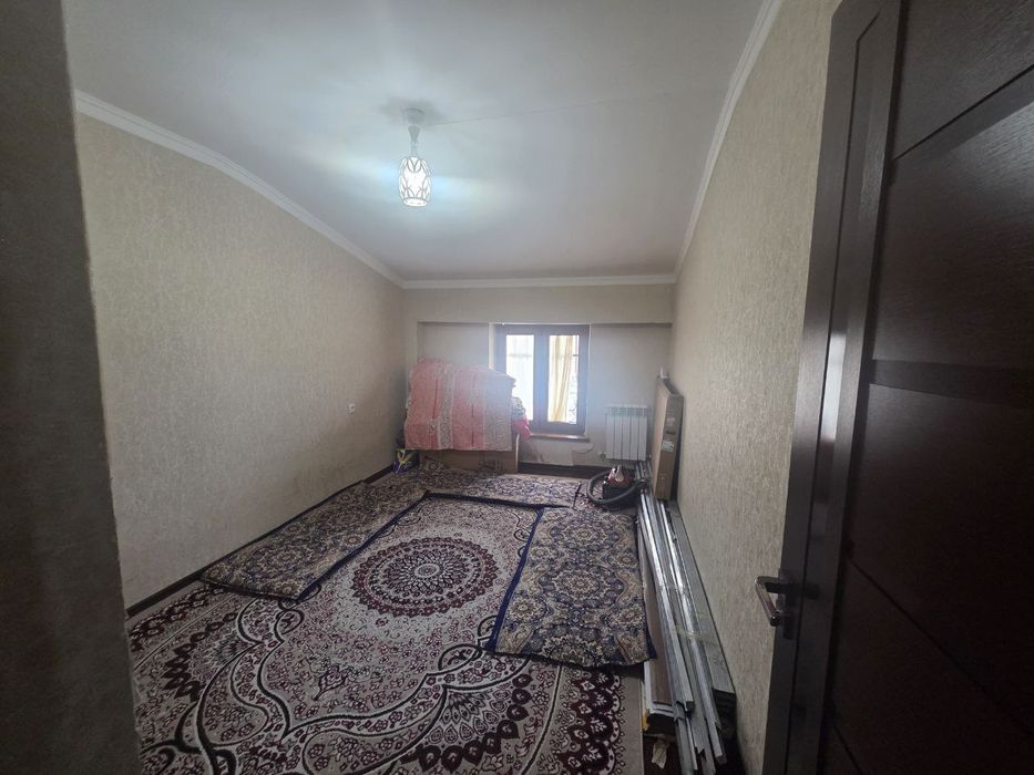 Toshkent Sergeli tumani Sergeli hokimiyati yonida