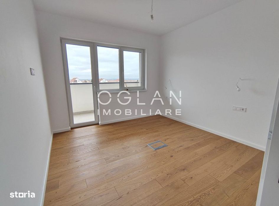 Penthouse 4 cam, terasa 78 mp, La Cheie, D. Stanca
