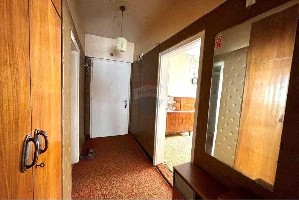 Продава се Едностаен апартамент в Шумен, Център - 94 кв.м за 1221 €/кв.м - Снимка #5