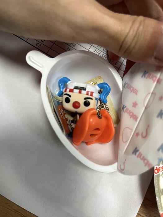 Фигурка kinder one piece