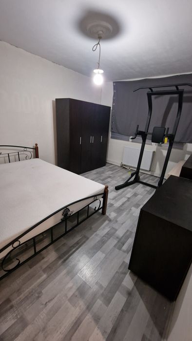 Дава се под наем Четиристаен апартамент в Търговище, Център - 105 кв.м за 249.9 € - Снимка #9