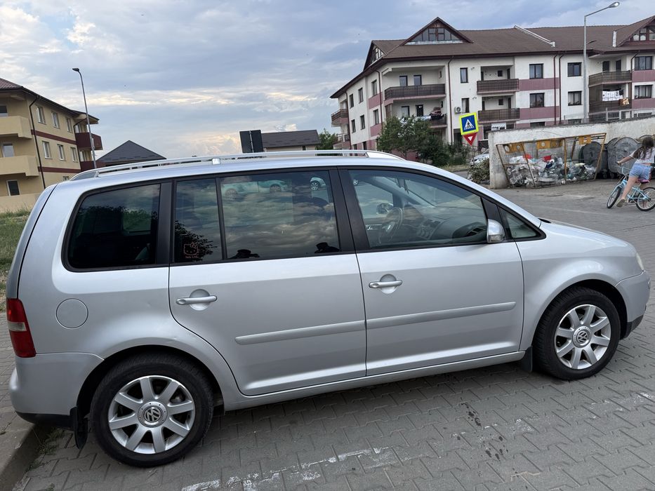 VOLKSWAGEN Touran 2005 — imagine 4