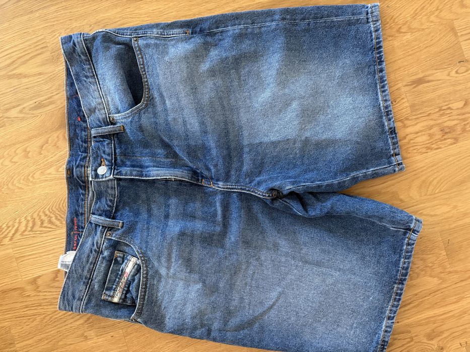 Къси дънкови панталони Calvin Klein и Diesel W36