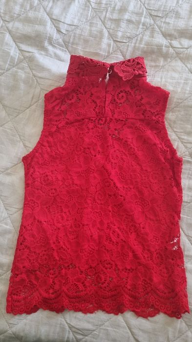 Нова дантелена блуза с яка