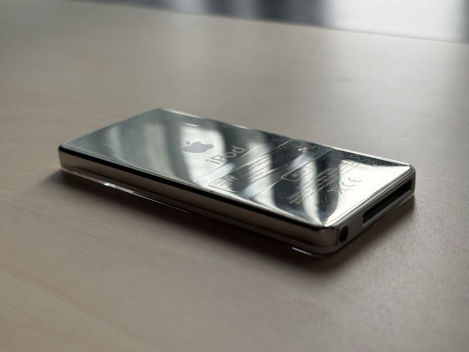 iPod nano 1 - stare excelenta - model rar