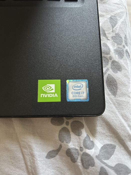 Laptop dell inc latitude 3500