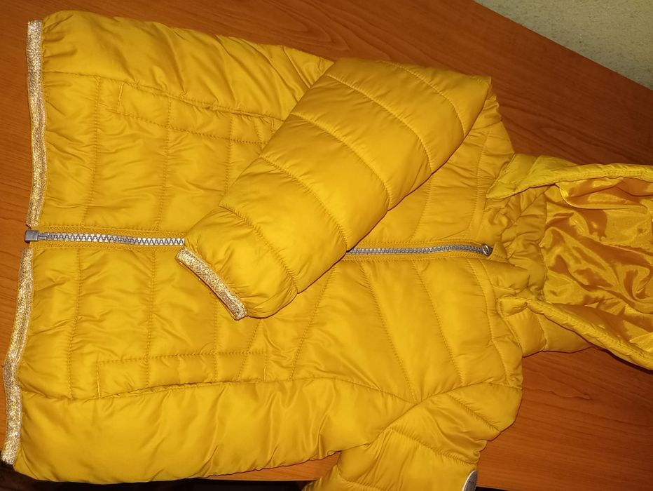 Vand adidasi ,geaca  si pantaloni