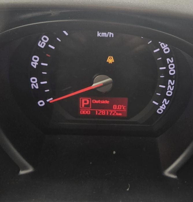 Продам KIA SPORTAGE автомат