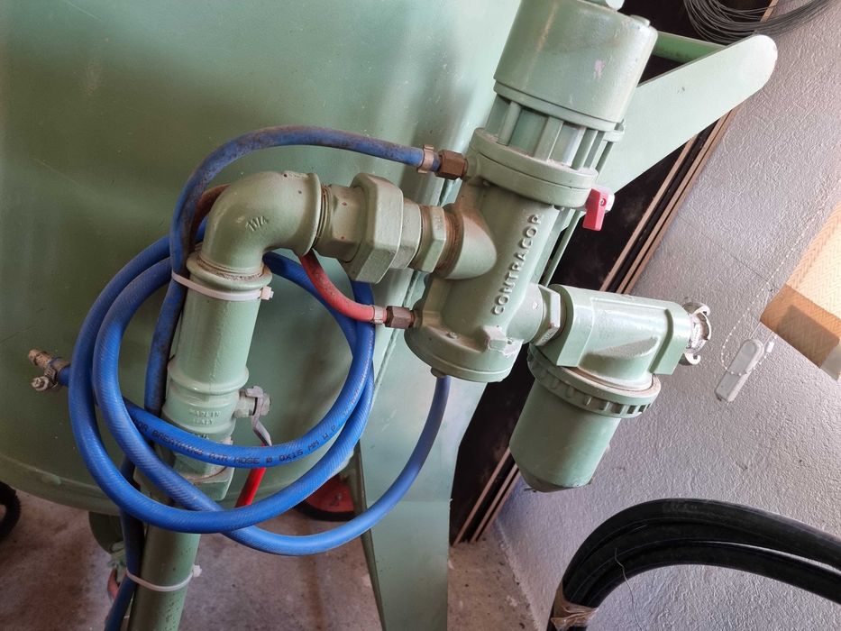 Compresor Atlas Copco XAS 87 si instalatie de sablare cu nisip